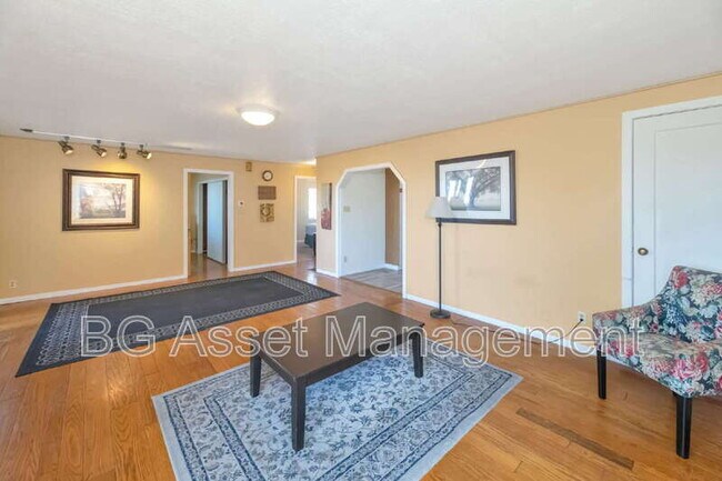 Building Photo - 6606 Aqua Vista Ct