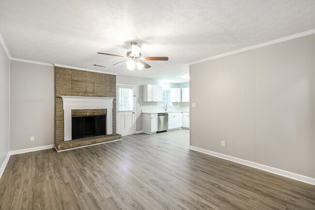 Building Photo - 4392 Hardwood Cir SW