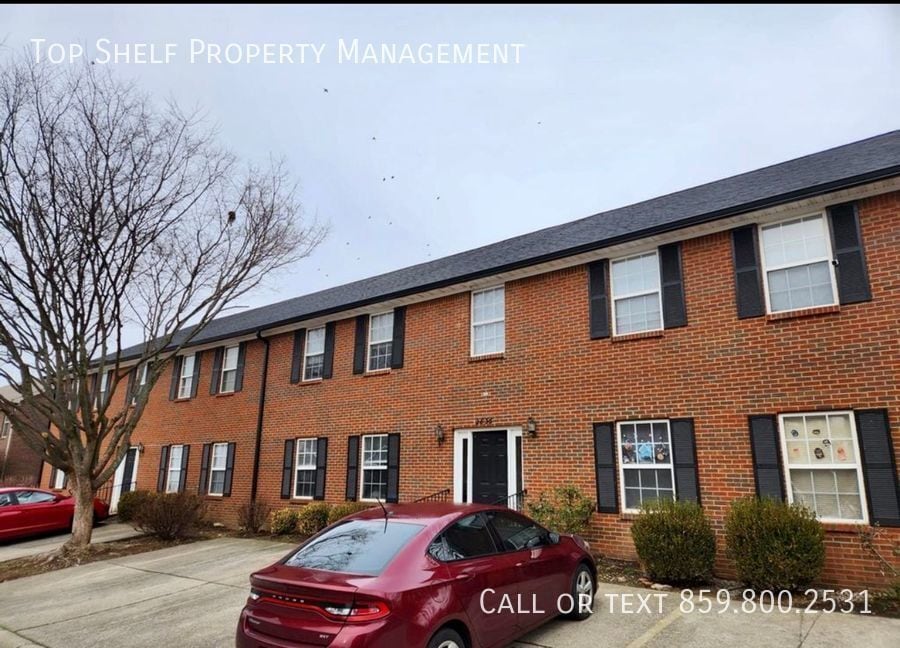 Primary Photo - 2 Bedroom Apartment off Richmond Road