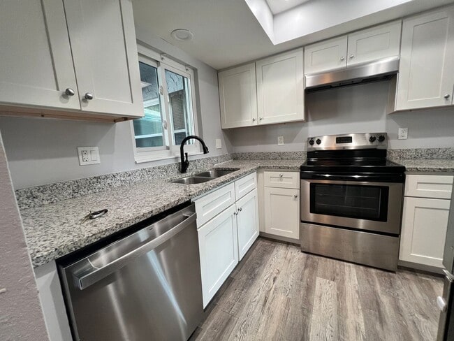 Building Photo - 4042 Audubon Dr