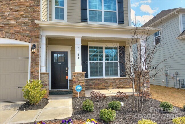 Foto del edificio - 2015 Saddlebred Dr