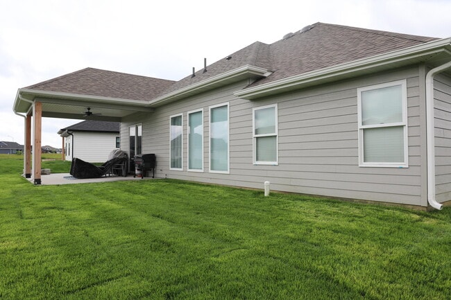 Foto del edificio - 4609 Chambers Bay Dr