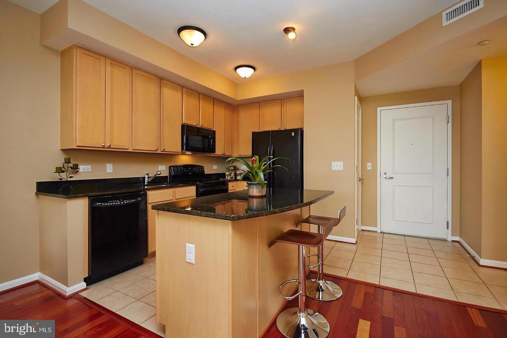 Primary Photo - 2720 S Arlington Mill Dr