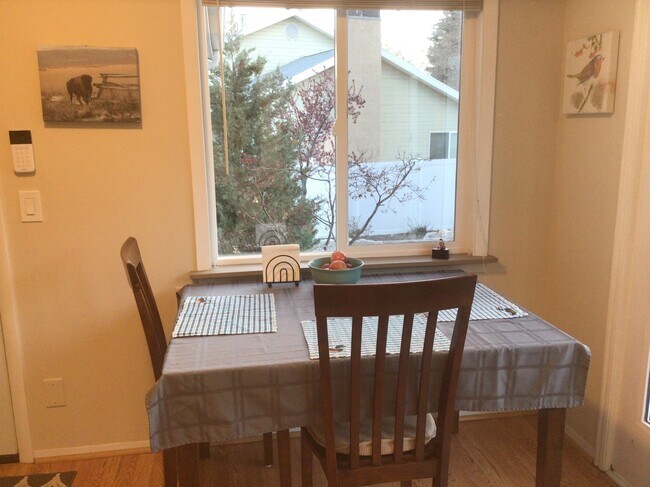 Comedor - Townhome fully furnished 1-2 Bedrooms Options