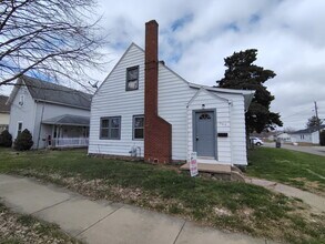 Building Photo - 340 W 3rd St