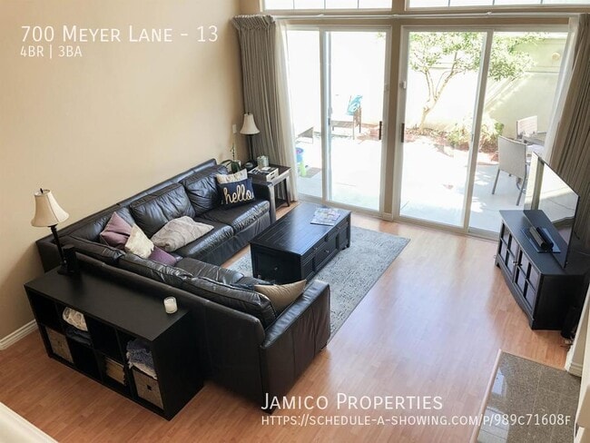 Building Photo - 700 Meyer Ln