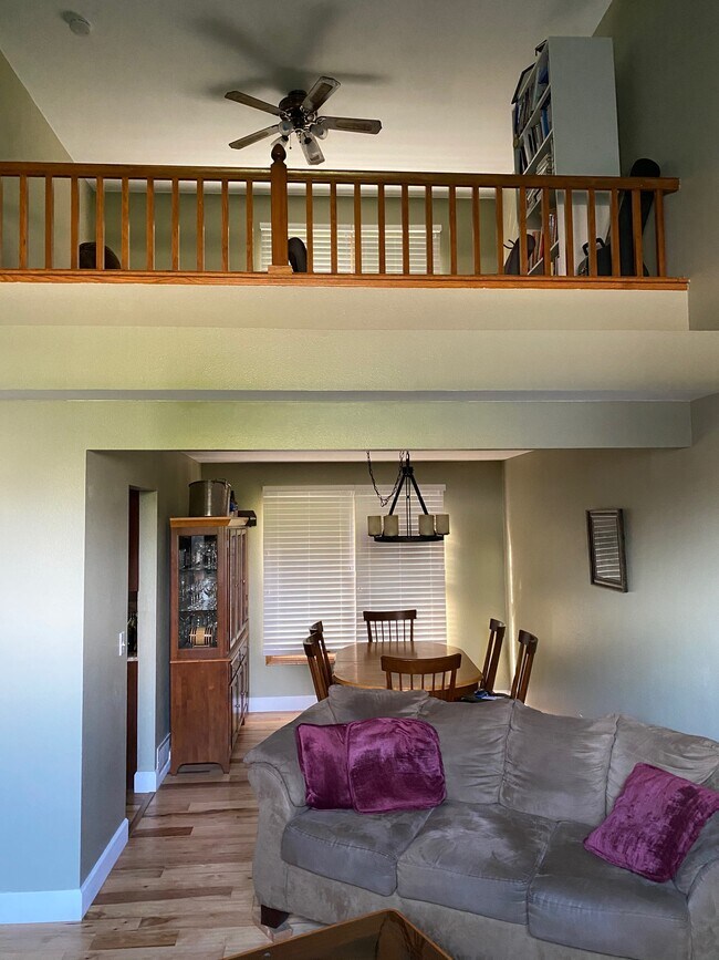 Building Photo - 2719 Whitworth Dr