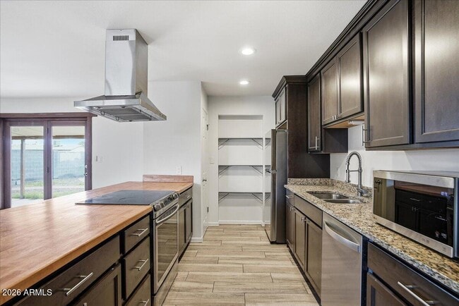 Foto del edificio - 1935 E El Parque Dr