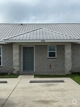 Building Photo - 6724 SE 106th St