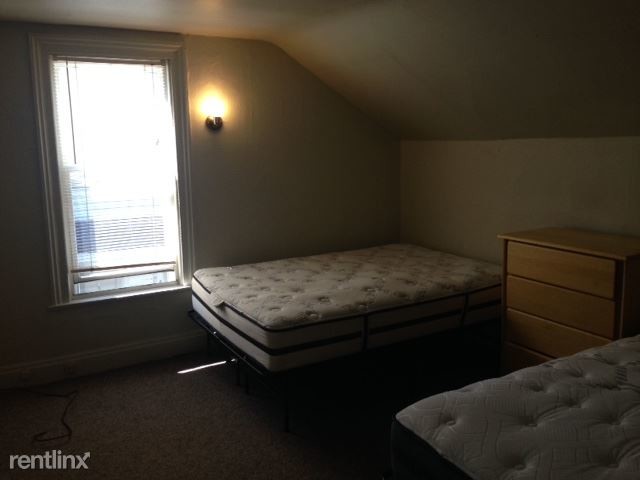 Foto del edificio - 4 br, 2 bath House - 411 Hill St 411 Hill St.