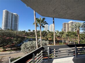 Building Photo - 19101 NE 36th Pl