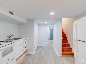 Building Photo - 147 S Morley St