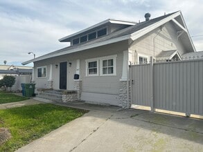 Building Photo - 1402 Alhambra Rd