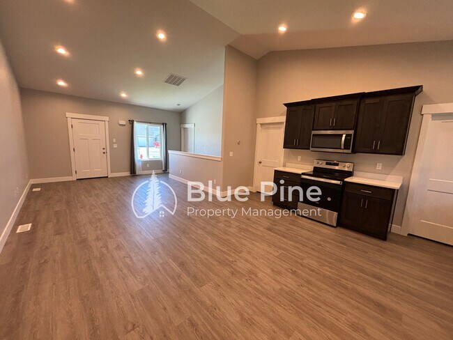 Building Photo - 5760 Wildrose Ave