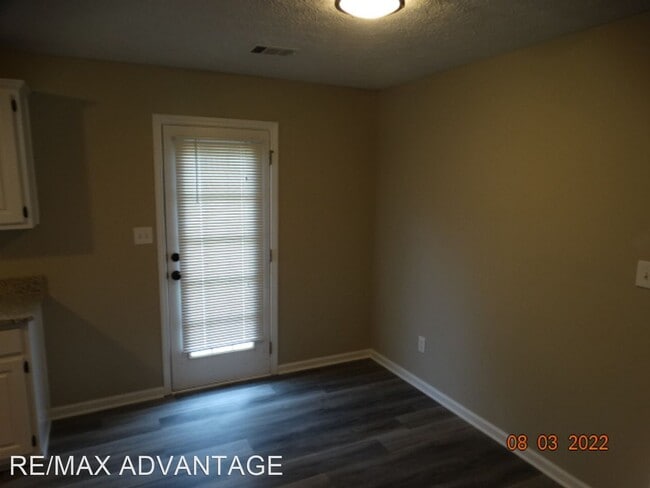 Building Photo - 3 br, 2 bath House - 5606 HWY. 81 EAST