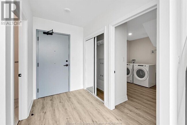 Photo du bâtiment - 7333 MEO Blvd