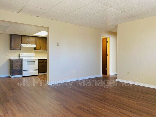 Foto del edificio - 1122 1st Ave SW