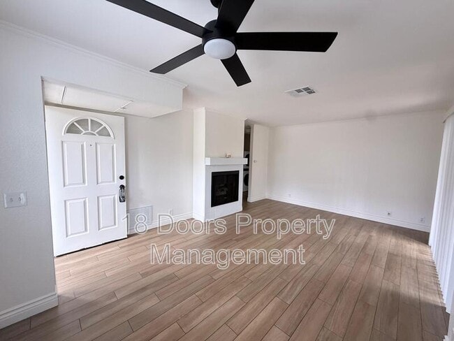 Building Photo - 10888 Aderman Ave