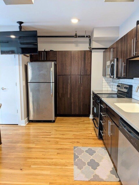 Building Photo - 1406 Republic St