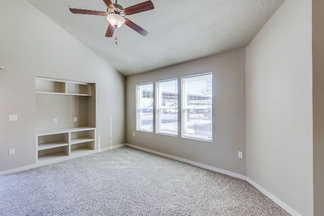 Foto del edificio - 7734 Emerald St