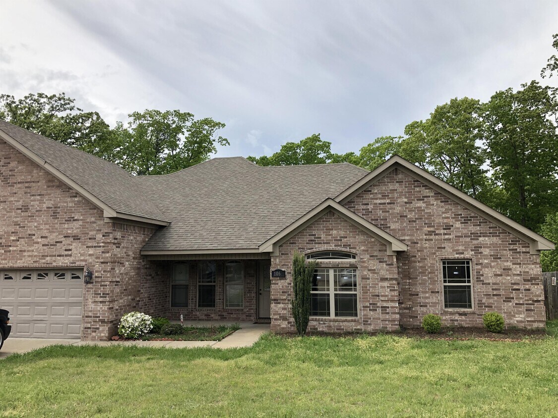 Primary Photo - 1065 Skyline Dr