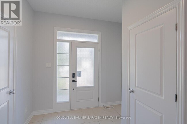 Building Photo - 149 Westover Cres