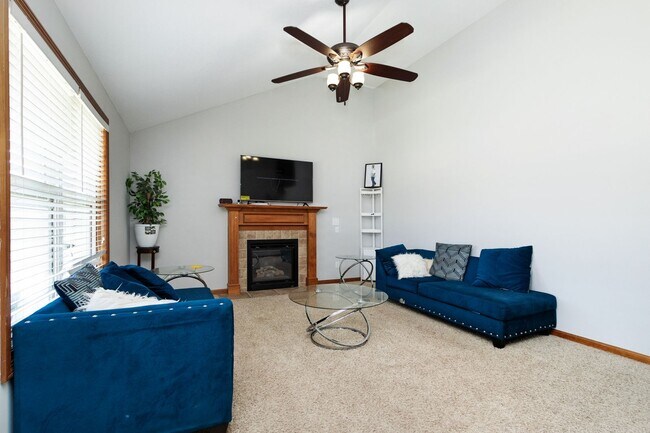 Building Photo - Italian Estates Property Management