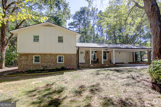 Building Photo - 255 Hillsdale Dr