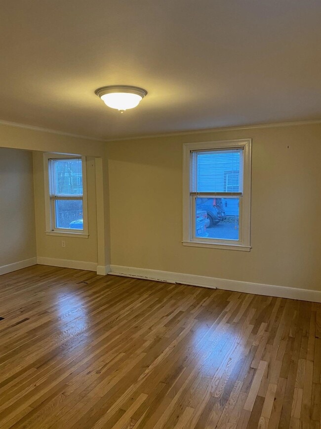 Building Photo - 28 Linden Ave