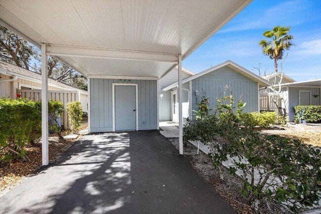 Foto del edificio - 856 Chatham Dr