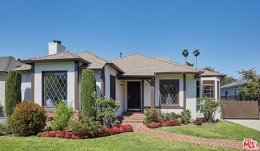 Building Photo - 1928 S Bentley Ave