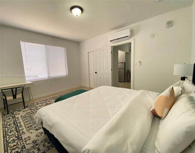 Foto del edificio - 1553 SW 7th St