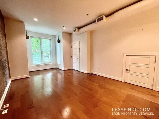 Foto del edificio - 1444 Fairmont St NW