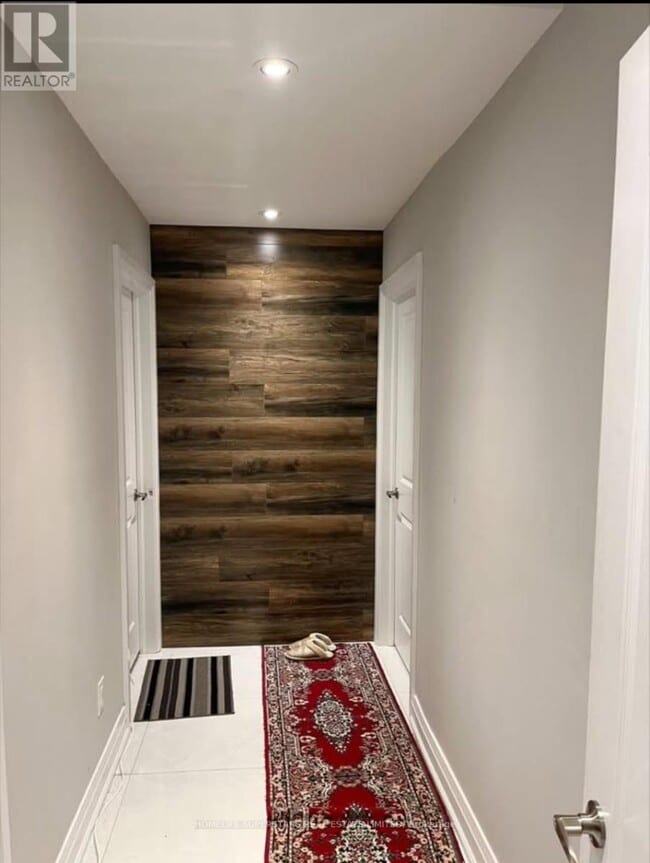 Photo du bâtiment - 60 Longevity Rd