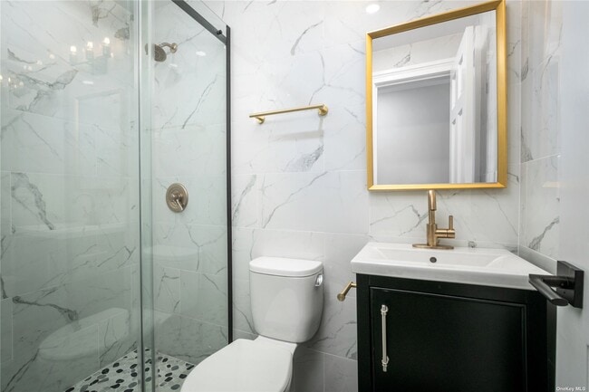 Foto del edificio - 562 Albemarle Pl