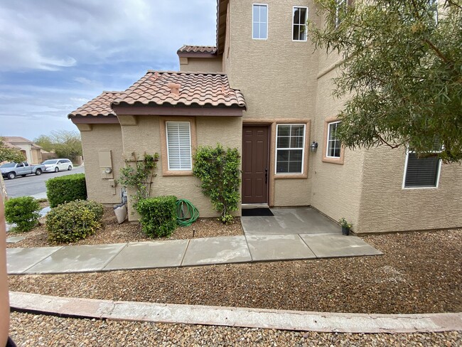 Building Photo - 6005 Linosa Ct