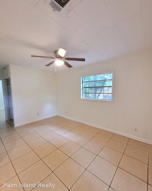 Foto del edificio - 3 br, 1 bath House - 8 Wisconsin Dr