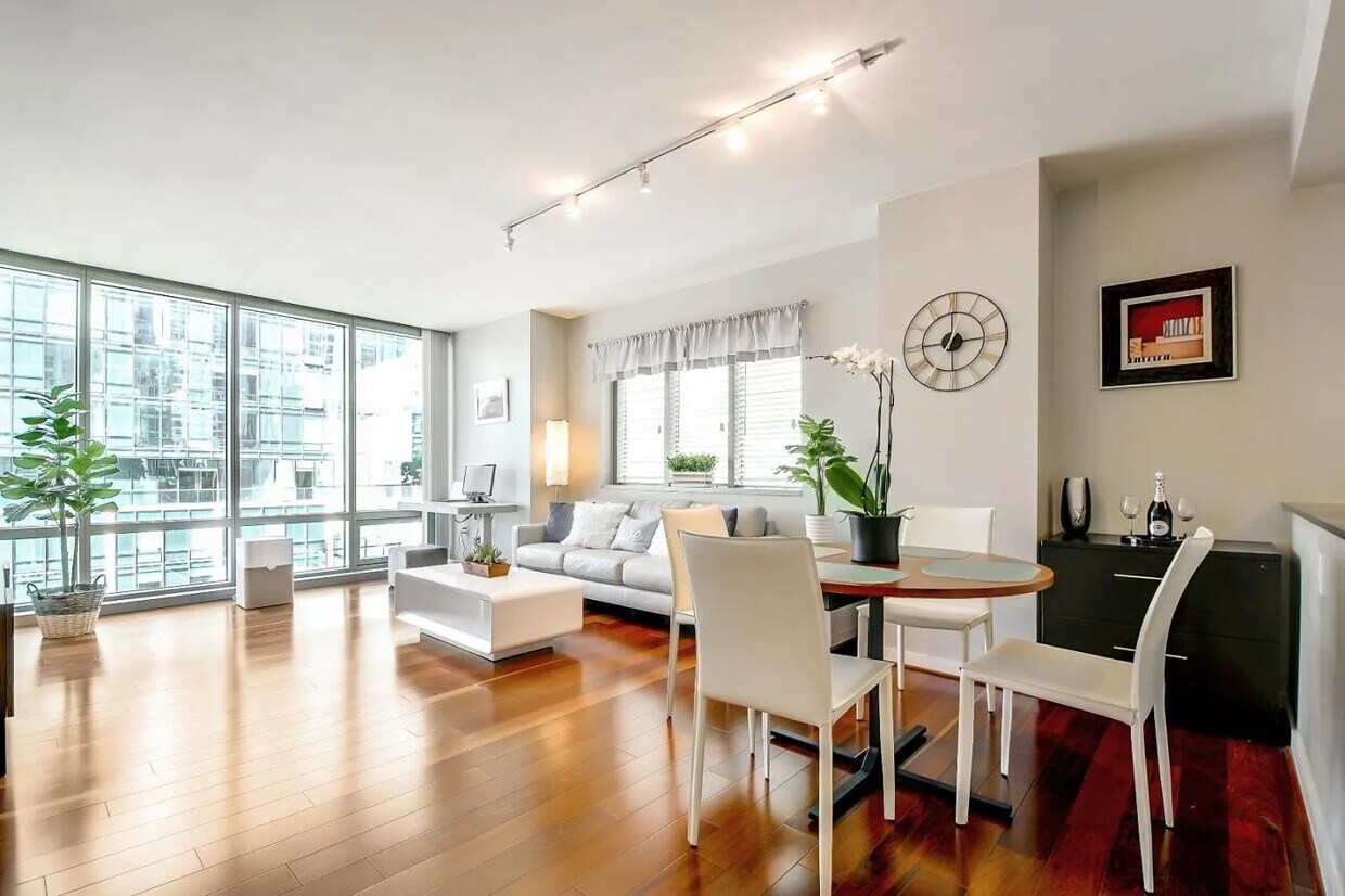 Foto principal - 333 1st St
