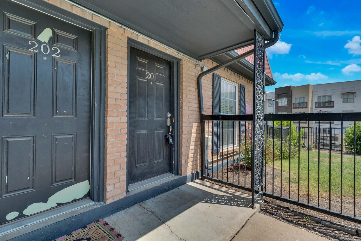 900 S Lamar Blvd, Austin, TX 78704 Townhome Rentals in Austin TX