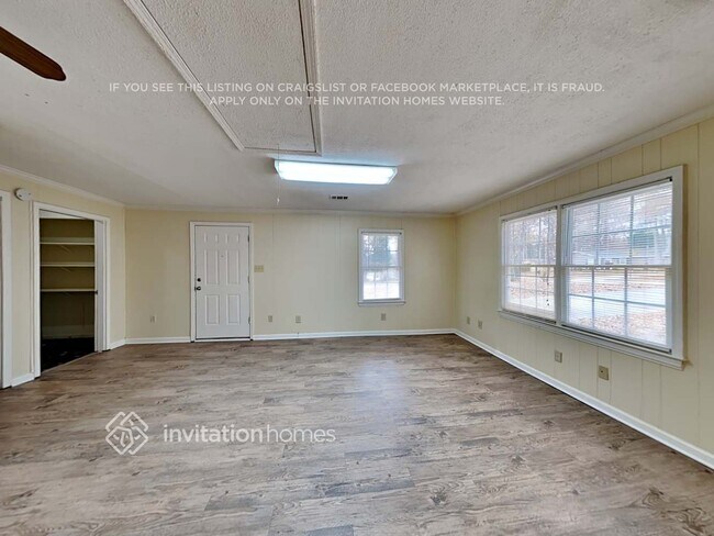 Building Photo - 1009 Monopoly Dr