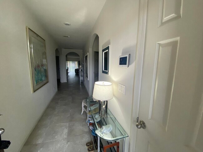 Foto del edificio - 1596 SW Paar Dr