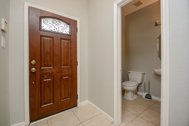 Foto del edificio - 16102 Limestone Lake Dr