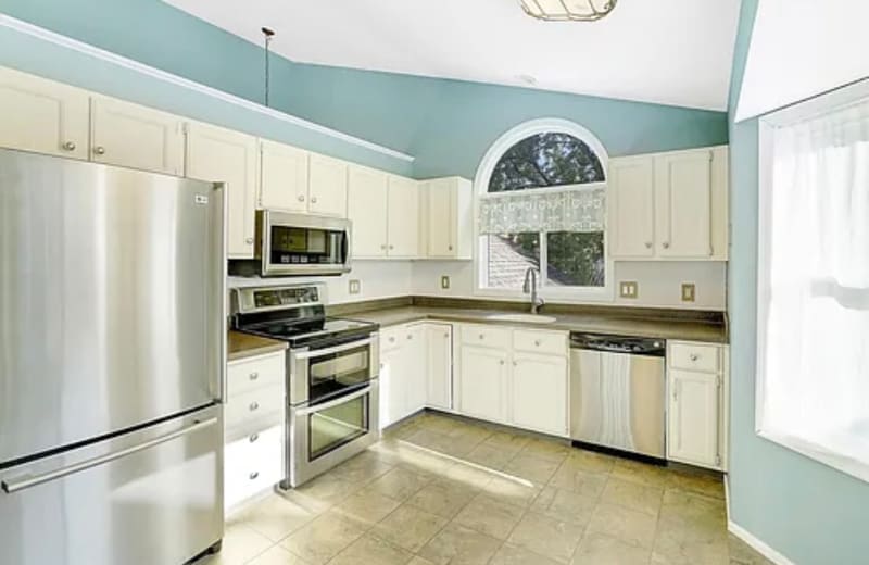 Foto principal - 241 Wildhurst Rd