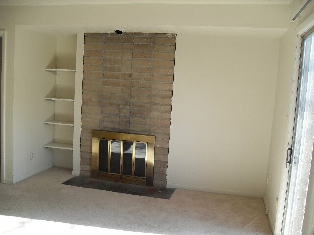 Foto del edificio - 5058 Hibbs Dr