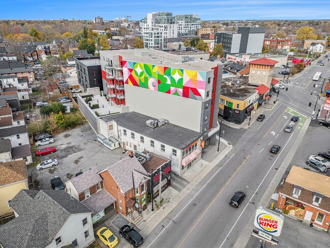 Building Photo - Mural Kingston II