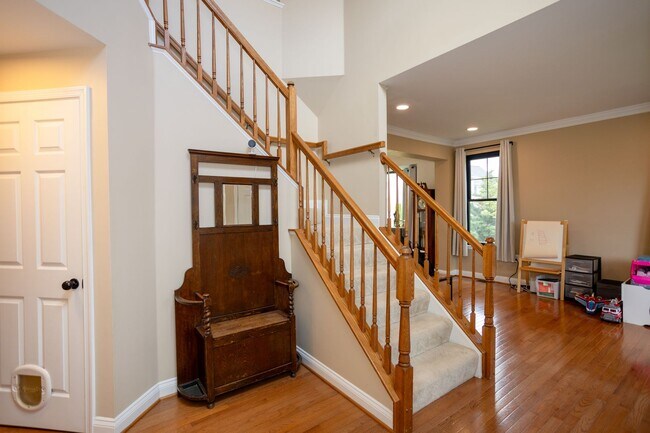Foto del edificio - Coming Soon for Rent: Rare Opportunity in ...