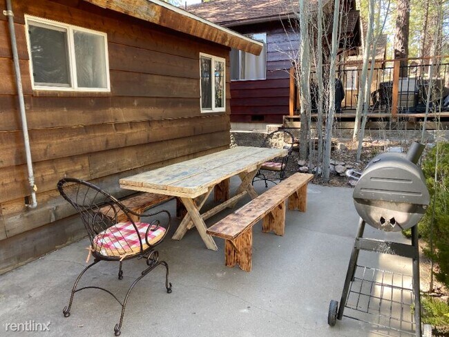 Foto del edificio - 3 br, 2 bath House - 687 Temple Ln