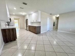 Building Photo - 1175 W 33rd St
