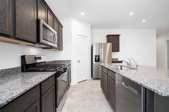 Foto del edificio - 7507 Fierce Friesian Ln