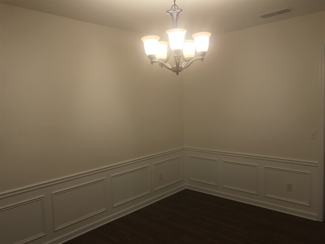 Foto del edificio - 3074 Elmendorf Lane NW